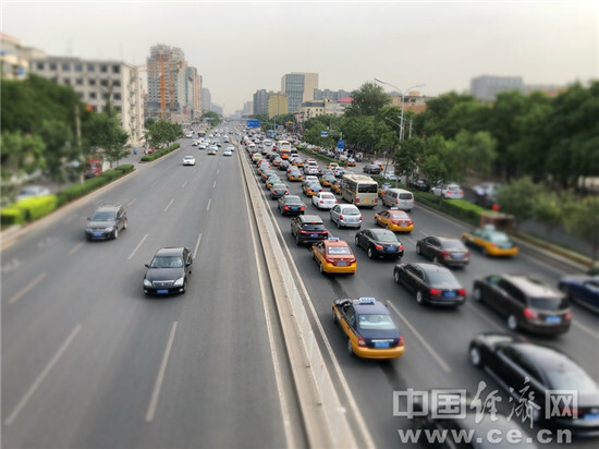 自动驾驶迈向“有标可依”