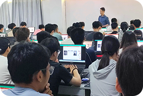黑马程序员讲师-讲师-丰富教学内容与知识储备