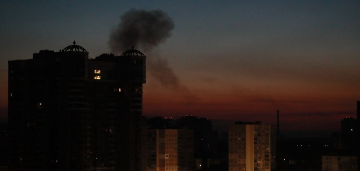 基辅市遭空袭传出持续爆炸声