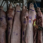 在中国，吃“战略猪肉”