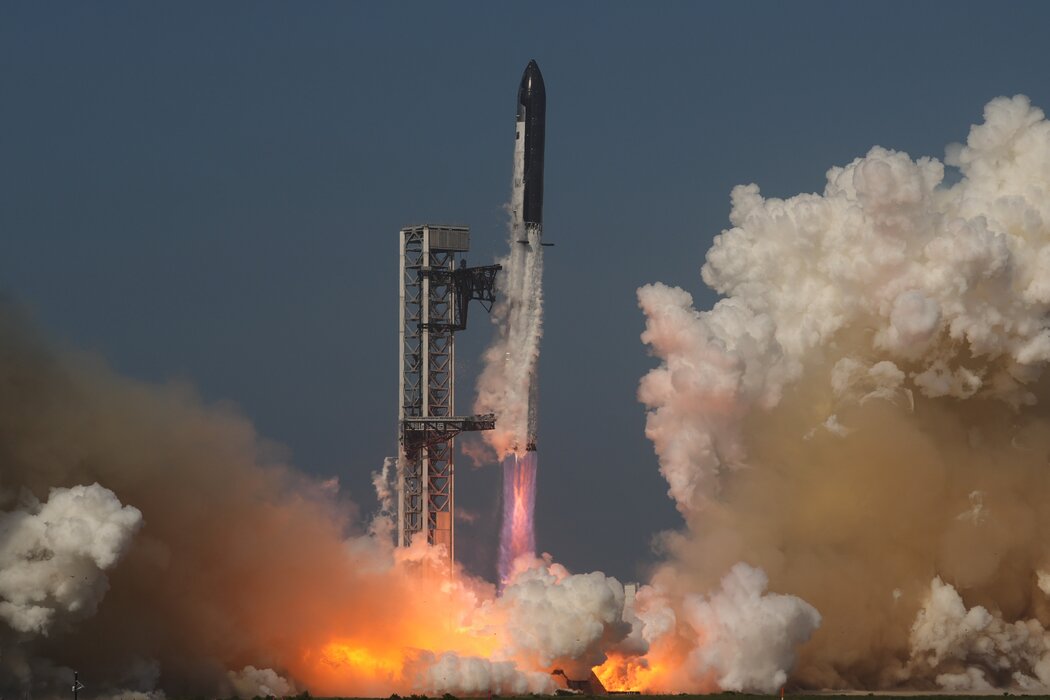 上个月，SpaceX的“星舰”火箭在得克萨斯州的星港基地试飞升空。