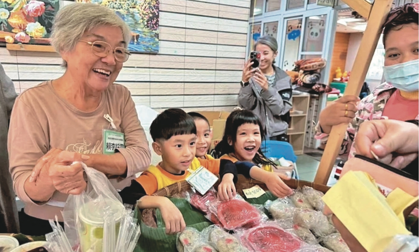 少子化 台日興起「幼老共學」