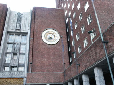 Oslo town hall clock