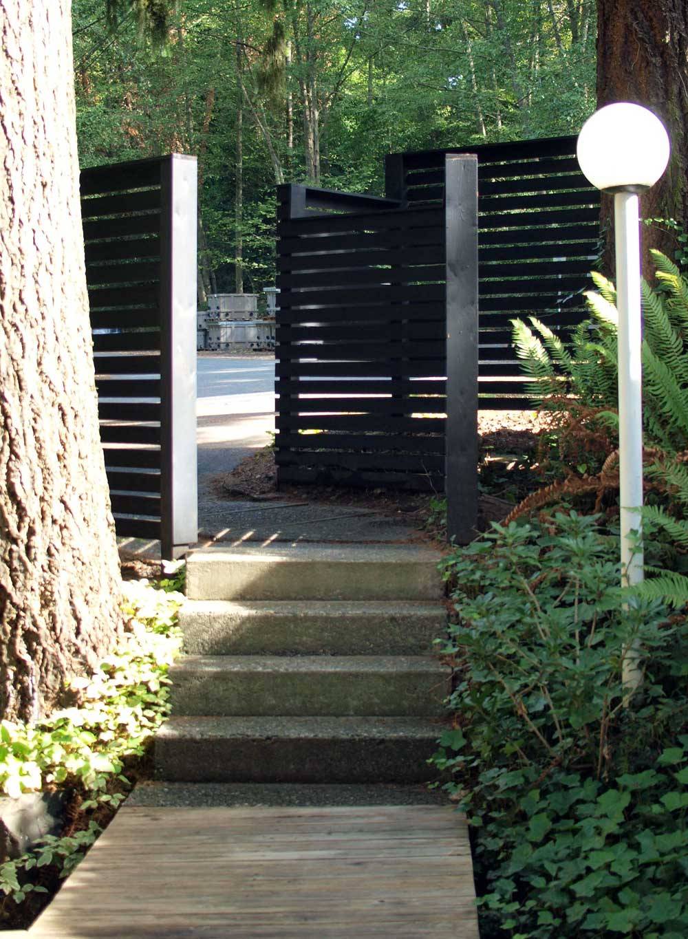 NEW BLACK FENCE
If you’ve followed my blog for a while, you probably know that replacing our fence has been on our summer project list for a few years. I’m thrilled to say that we were finally able to cross it off the list this year.
I was a little...