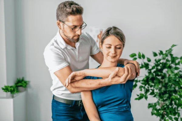 provider treating a patient with active release techniques soft-tissue treatment