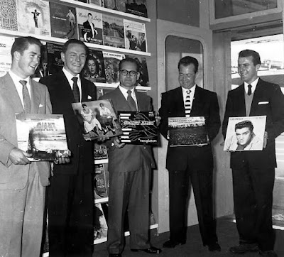 Opening day starlite centre record shop, pitt st 1957