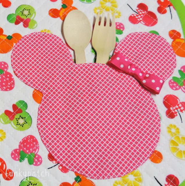 Mantelito individual Mantelito individual con bolsillo con forma de Minnie