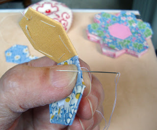tutorial grandma's flower garden quilt, step 3