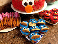 http://www.justmeasuringup.com/blog/easy-homemade-elmo-and-cookie-cupcakes