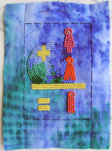 Method for beading circles by Robin Atkins, bead embroidery On the right side, you can see the sewn guidelines.
