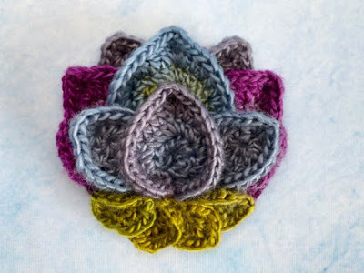https://www.etsy.com/listing/633713905/lotus-flower-applique-crochet-pattern?ref=shop_home_active_16