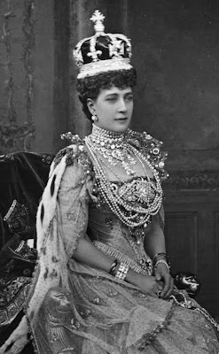 a queen in coronation spendor