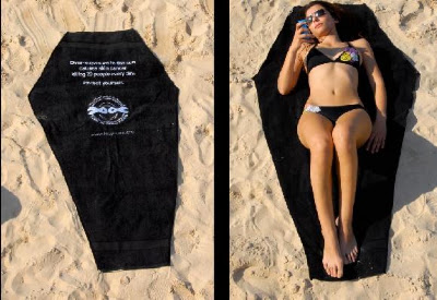 12 Creative and Clever Beach Towels (15) 2