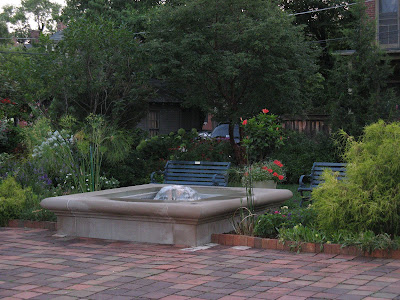 Fountain, benches, flowers...what's not to like?