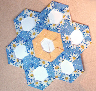 tutorial grandma's flower garden quilt, step 9