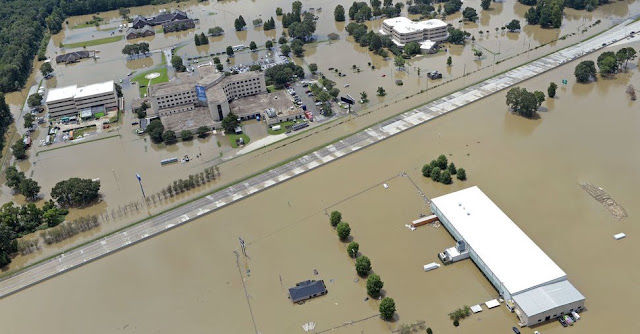 http://www.theadvocate.com/new_orleans/news/weather_traffic/article_884f14b4-62fb-11e6-9903-ab3ee4711175.html?utm_medium=social&utm_source=twitter&utm_campaign=user-share