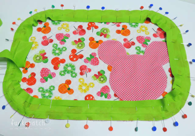 Mantelito individual Mantelito individual con bolsillo con forma de Minnie