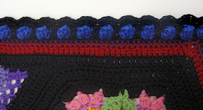 Frida's Flowers, popcorn edge stitch invented by Robin Atkins Frida's Flowers, popcorn edge stitch invented by Robin Atkins