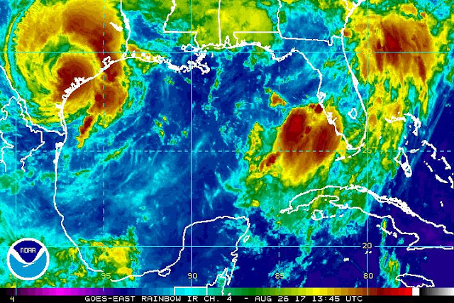 http://www.nhc.noaa.gov/satellite.php