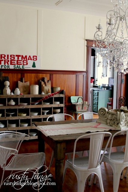 Rusty Hinge 2015 Rustic Meets Refined Christmas Home Tour Rusty Hinge Rustic Meets Refined Christmas dining room