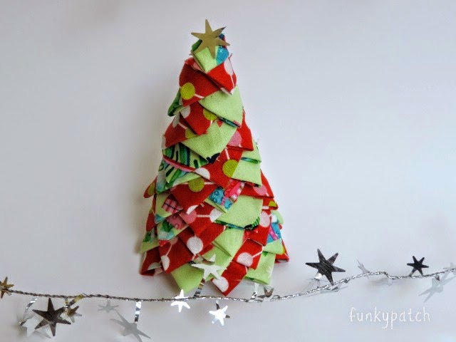 Árbol de navidad en tela sin agujas Cómo hacer un árbol de Navidad en tela sin agujas y crear un marco 3D