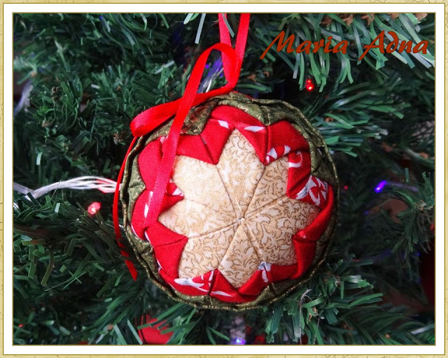 Bola de natal Decoração para árvore de natal, Bola de Natal, Decoração natalina, Decoração de natal, Maria Adna Ateliê