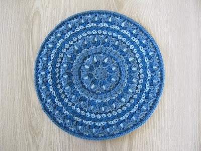 https://www.etsy.com/listing/626238161/the-tulip-mandala-crochet-pattern?ref=shop_home_feat_3