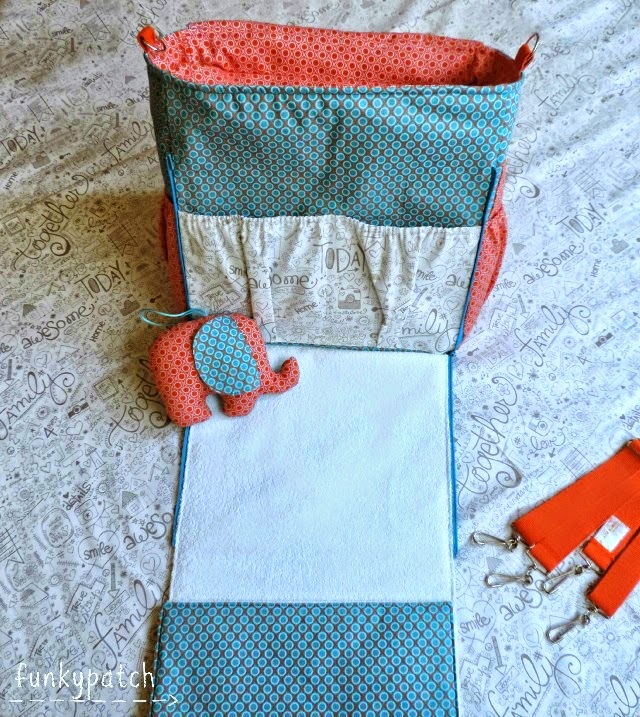 Bolso mochila con elefante Bolso-mochila para la canastilla del bebé personalizado y handamade