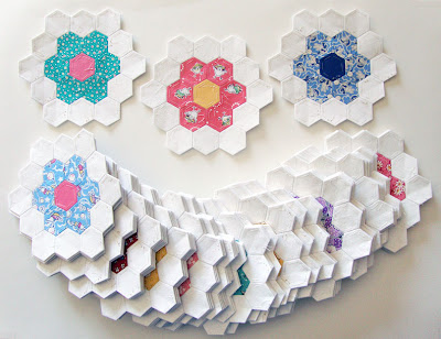double ring hexagon flowers for grandma's flower garden quilt