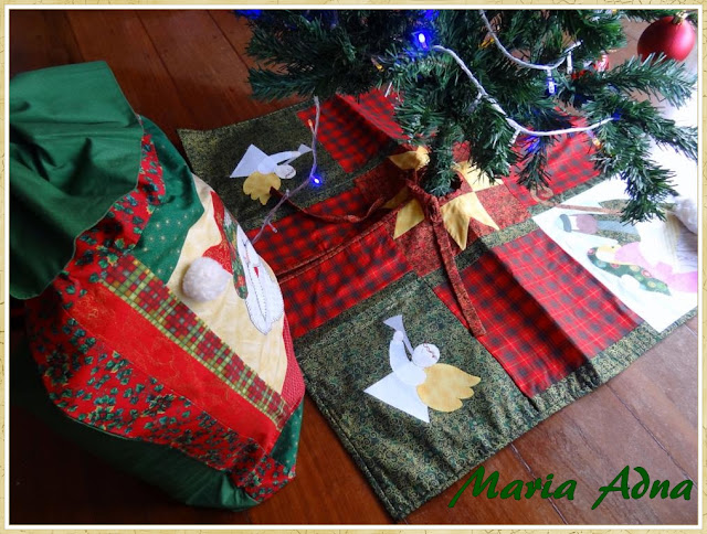Saia para árvore de natal Patchwork e apliquê de natal, Decoração natalina, Decoração de natal, Maria Adna Ateliê, Publicado em revista