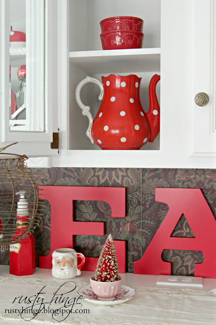 Rusty Hinge 2015 Rustic Meets Refined Christmas Home Tour Rusty Hinge red and white Christmas kitchen