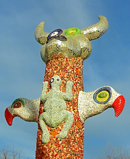 mosaic sculpture, Queen Califia's Magical Circle by Niki De Saint Phalle, photograph by Robin Atkins