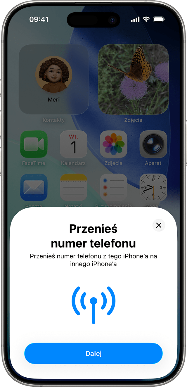 Zrzut ekranu z iPhone’a przedstawiający konfigurację karty eSIM z opcją przeniesienia planu komórkowego z innego iPhone’a.