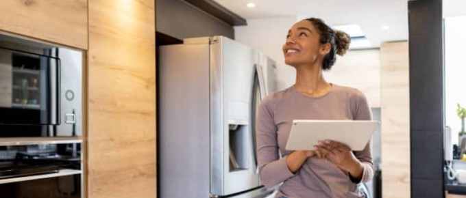smart-home-sensor-light-woman