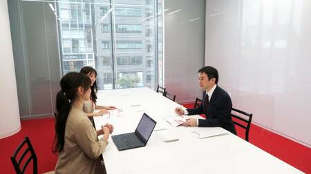 楽天証券様とのインタビュー取材風景