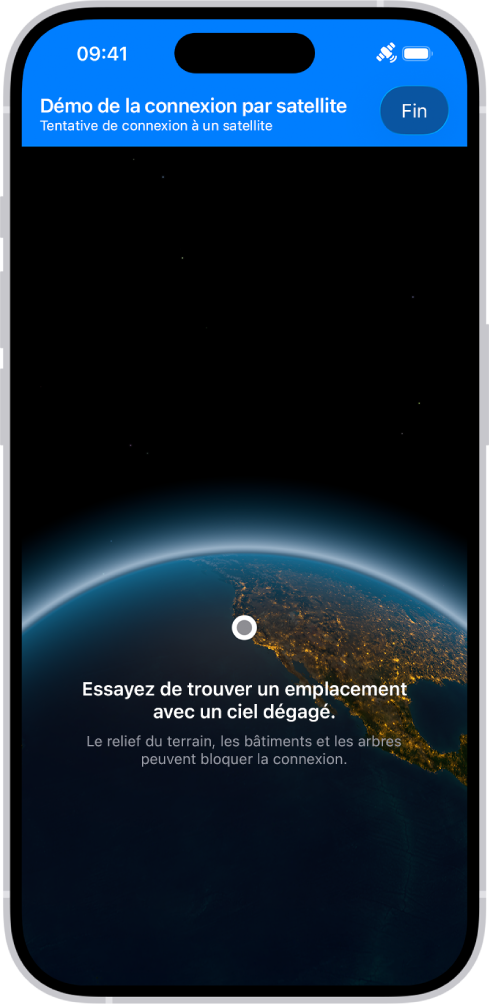 La démonstration de connexion au satellite, disponible dans l’app Réglages, fournit un aperçu de ce que vous voyez lorsque vous ouvrez l’app Messages sur un iPhone 14 ou un modèle ultérieur et ne disposez pas d’une couverture cellulaire ou Wi-Fi.