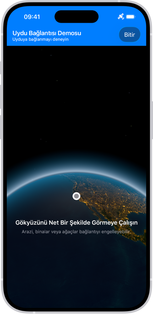 Ayarlar uygulamasında bulunan uydu bağlantısı demosu, iPhone 14 veya daha yenisinde hücresel veya Wi-Fi kapsama alanınız yokken Mesajlar uygulamasını açtığınızda göreceğiniz şeyin bir önizlemesini sunuyor.