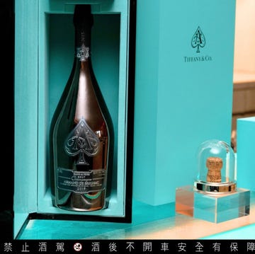 他靠一瓶香檳「身價破億」!Tiffany & Co.超限量聯名只有1%富豪買得到 他靠一瓶香檳「身價破億」!tiffany & co.超限量聯名只有1%富豪買得到