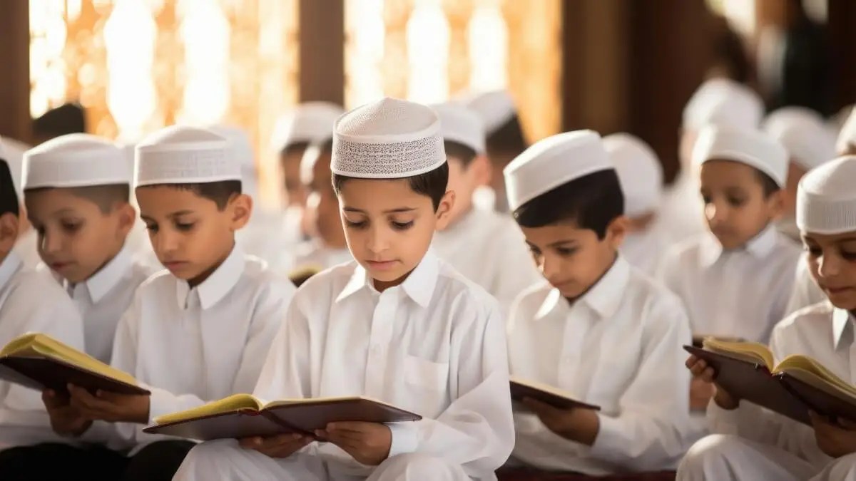 Muslim children reading Quran