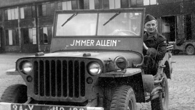 An image from the documentary âProsecuting Evil,â showing Mr. Ferencz in Munich in August 1945.