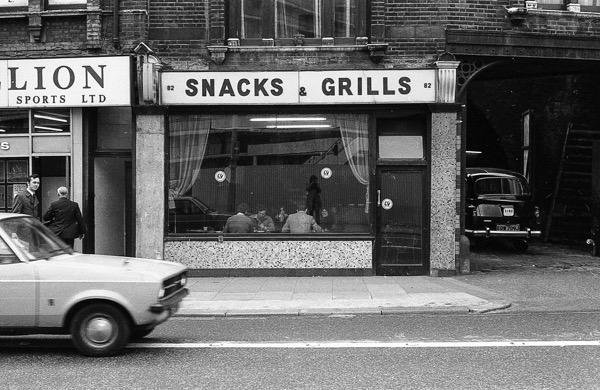 Snacks_and_Grills_2