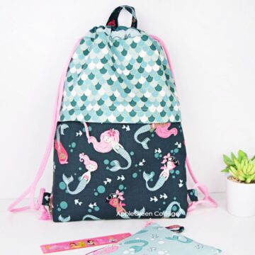 diy drawstring backpack in teal and blue fabric