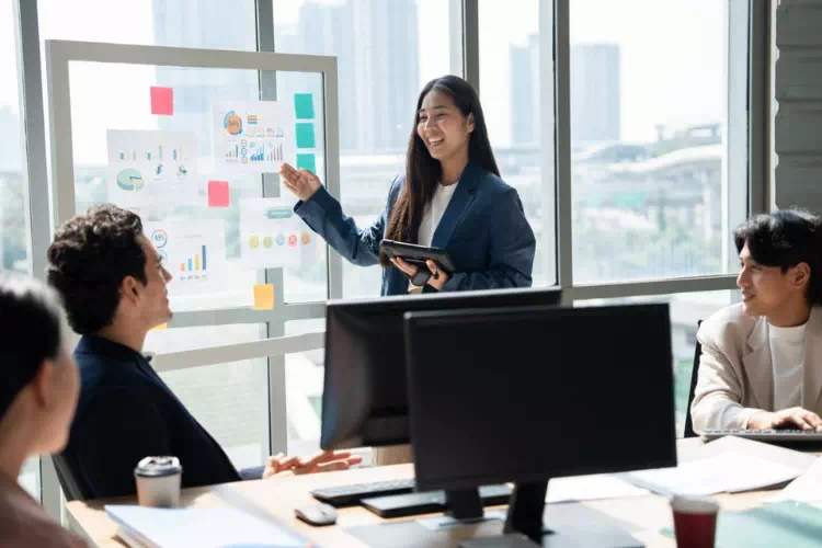 Présentation d'un PowerPoint en agence