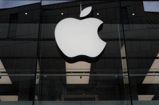 Apple_OpenAI_Lawsuit_268_5 FILE – The Apple logo is illuminated at a store in Munich, April 2, 2026. (AP Photo/Matthias Schrader, File)