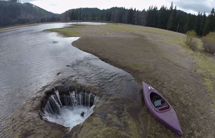 Lost Lake – Oregon’s Disappearing Body of Water