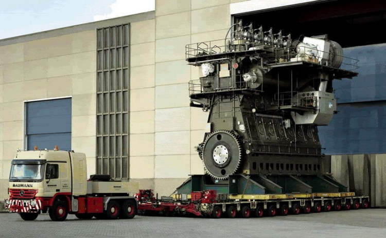 The World’s Largest Combustion Engine Uses 250 Tons of Fuel a Day