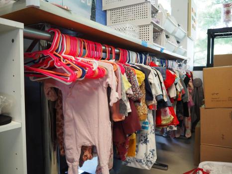 202608130400MCT_____PHOTO____US-NEWS-HEALTH-DOULA-COVERAGE-FILEPIC-6-KHN-1 Donated baby clothing is available free to parents.