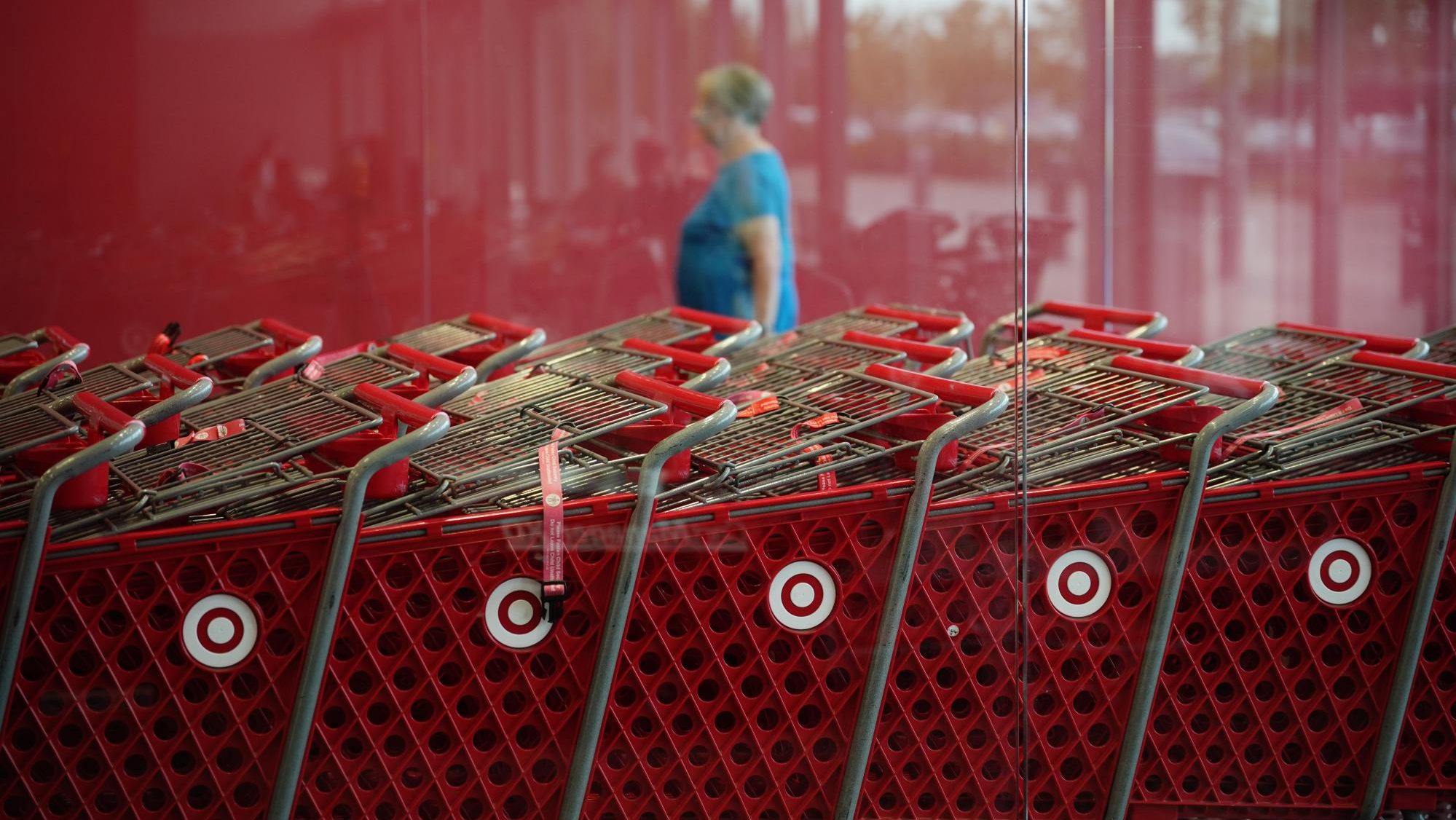 US_Results_Target_86149-1 A shopper enters a Target store in Woodbury, Minnesota.